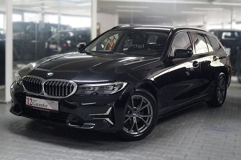 Schwarz Gebraucht 2022 BMW 320 Luxury Line Kombi | 21.490 € (Guter Preis) - Bild 1/4