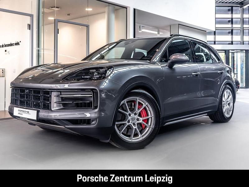 Grau Gebraucht 2024 Porsche Cayenne S SUV | 86.800 € - Bild 1/4