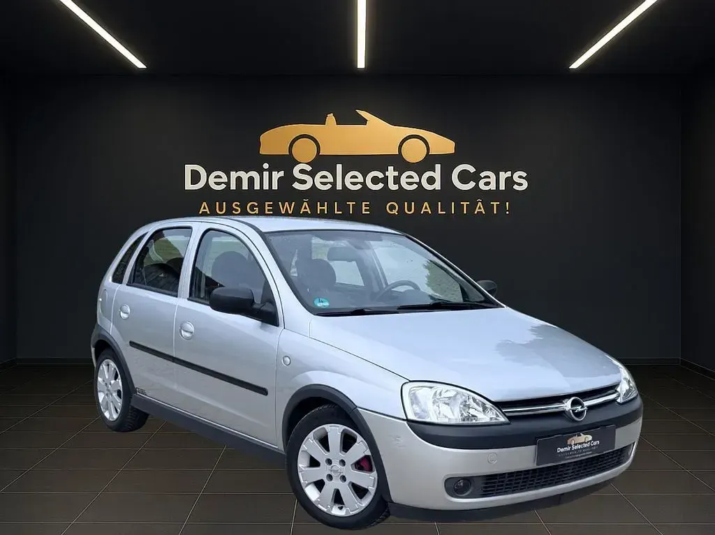 Używany Opel Corsa 125 KM (91 kW) 2003 Srebrny Hatchback