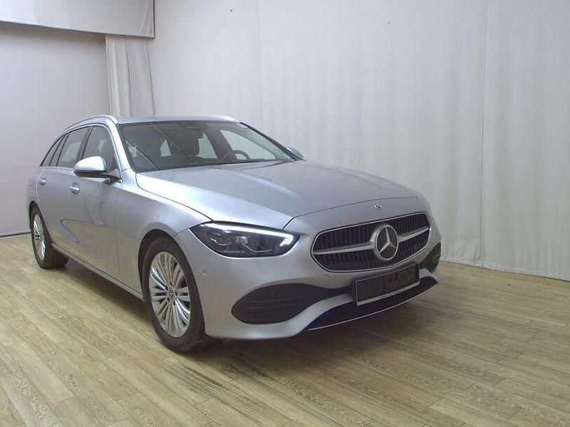Gebraucht Mercedes C200 Avantgarde 184 PS (135 kW) 2022 Grau Kombi