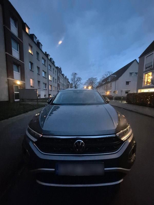 Gebraucht VW T-Roc 150 PS (110 kW) 2025 Grau SUV
