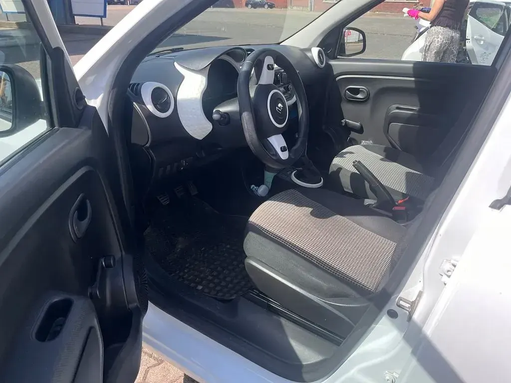 Używany Renault Twingo Experience 71 KM (52 kW) 2016 Biały Hatchback