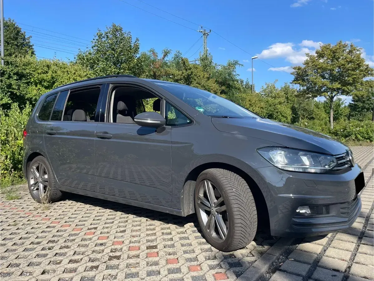 Gebraucht VW Touran 150 PS (110 kW) 2017 Grau Van / Kleinbus