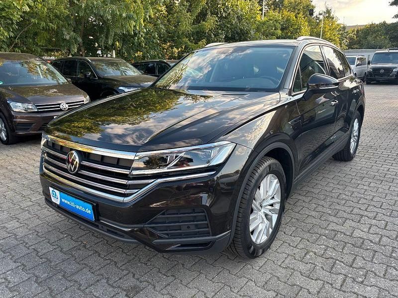 Gebraucht VW Touareg 231 PS (169 kW) 2023 Tamarindenbraun metallic SUV