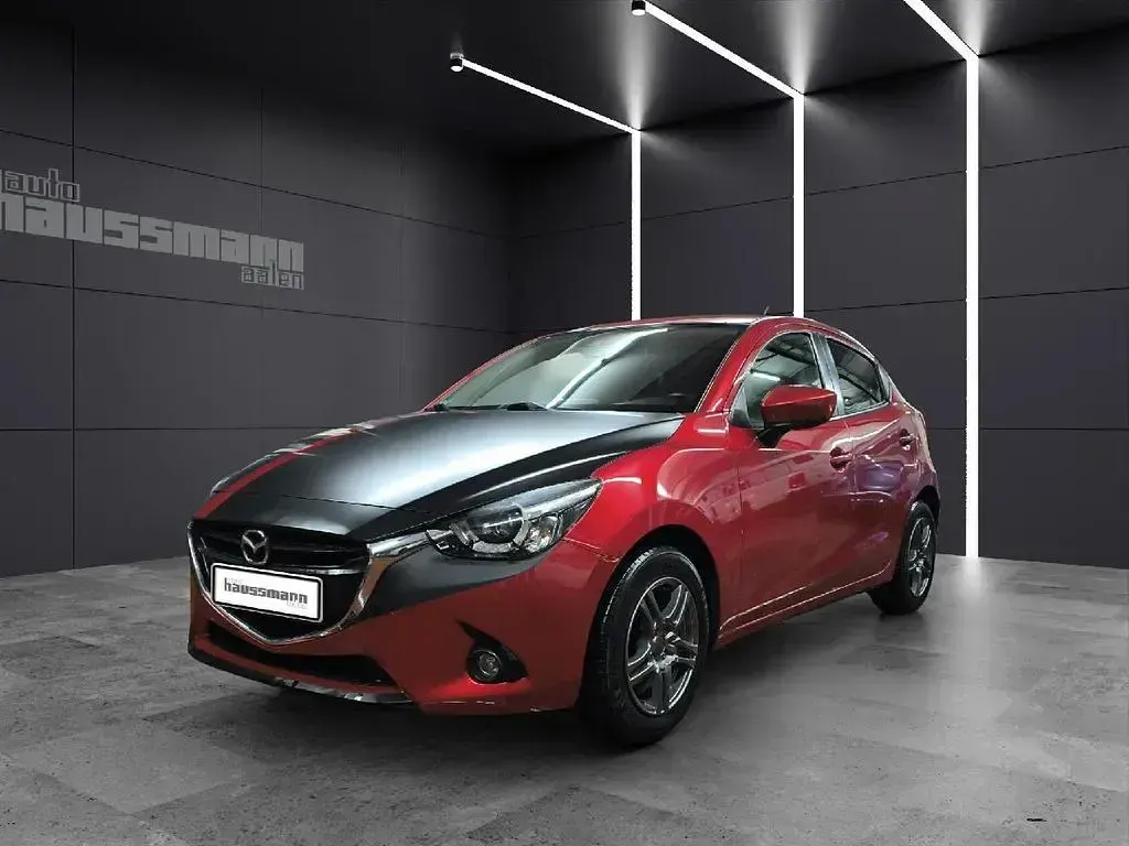 Gebraucht Mazda 2 Exclusive-Line 105 PS (77 kW) 2016 Rot Limousine
