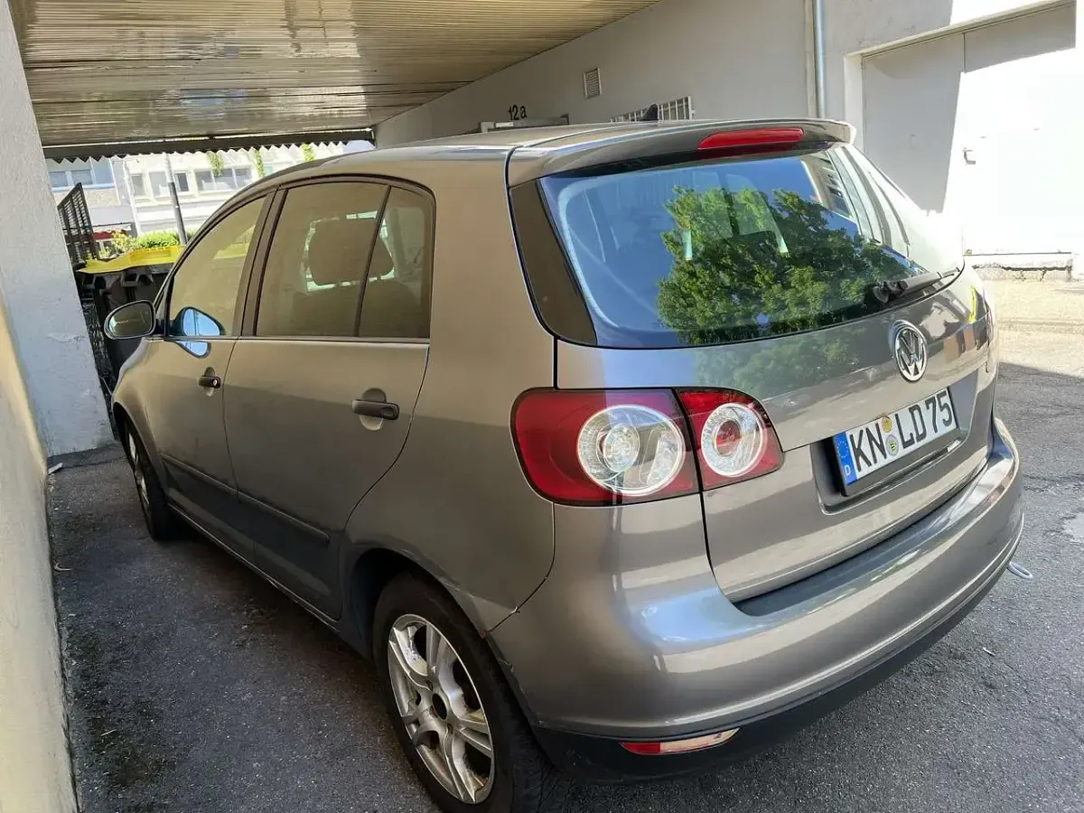 Gebraucht VW Golf IV Trendline 116 PS (85 kW) 2005 Grau Kleinwagen