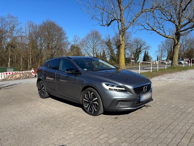 Gebraucht Volvo V40 CC Summum 190 PS (139 kW) 2016 Grau Kombi