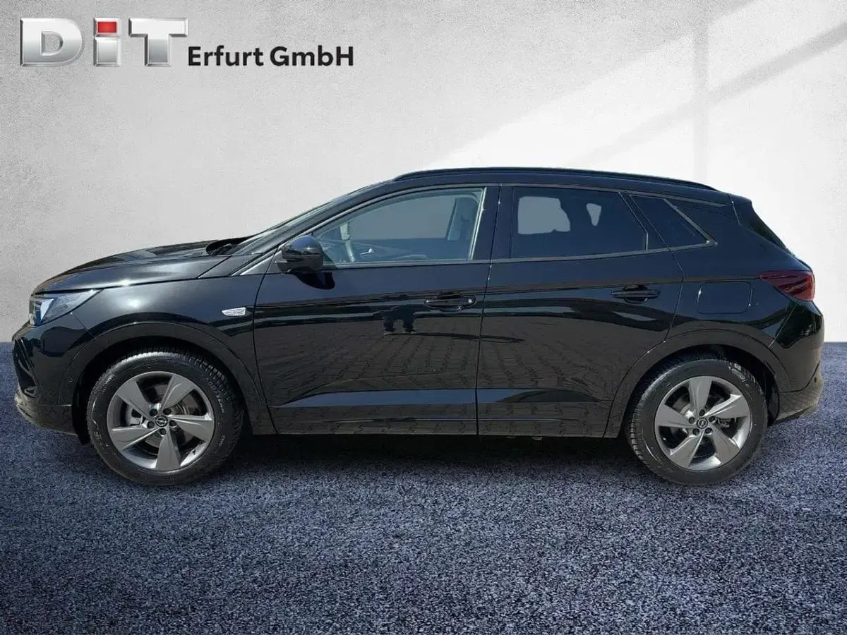 Gebraucht Opel Grandland X GSe 300 PS (220 kW) 2023 Lackierung schwarz perla nera/ SUV