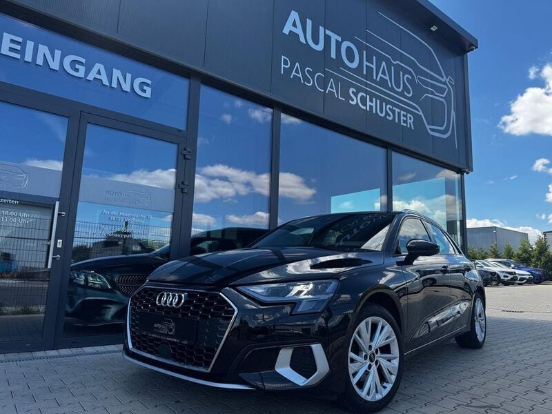 Mythosschwarz metallic Gebraucht 2021 Audi A3 Advanced Limousine | 17.490 € (Fairer Preis) - Bild 1/4