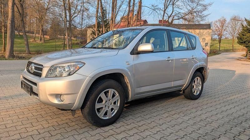 Gebraucht Toyota RAV4 177 PS (130 kW) 2009 Silber SUV