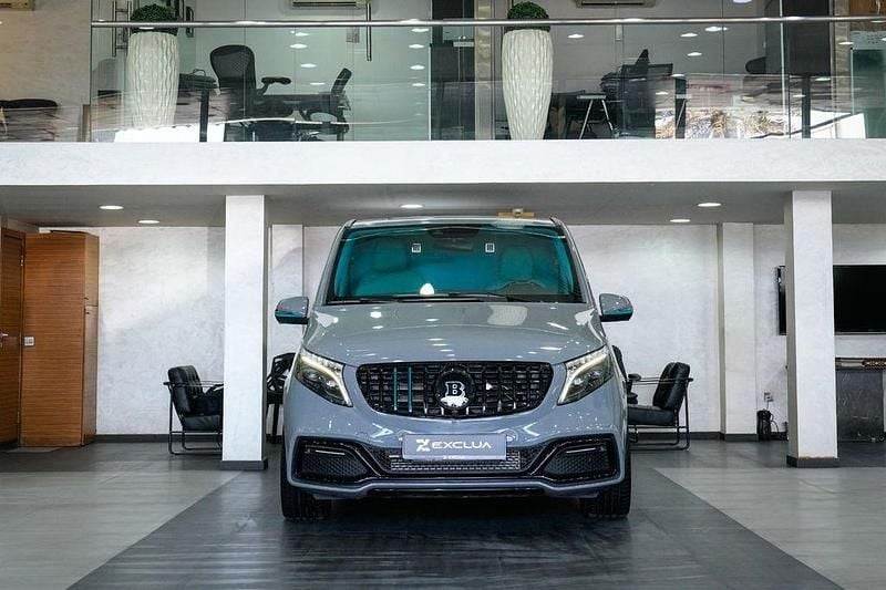 Grau Neu 2025 Mercedes V250 Business Van / Kleinbus | 143.000 € - Bild 1/4