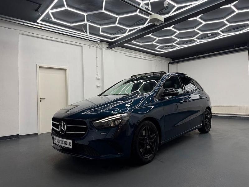 Gebraucht Mercedes B220 190 PS (139 kW) 2019 Denimblau Van / Kleinbus