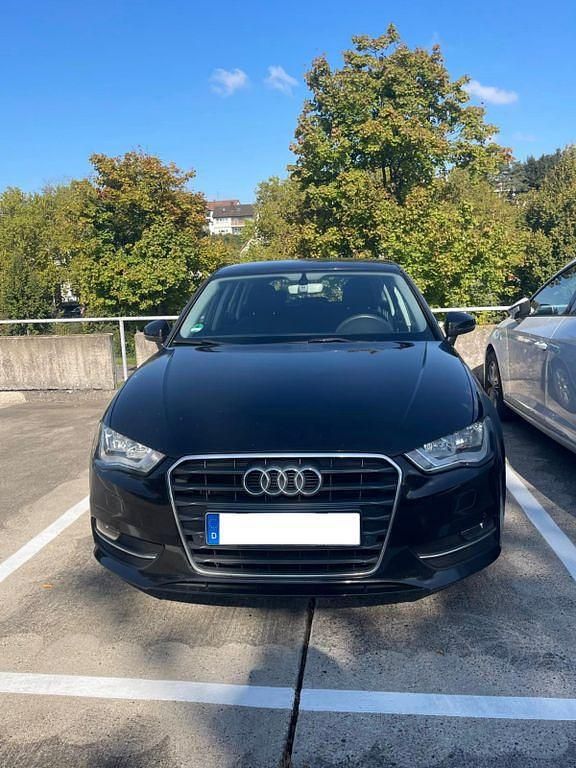 Schwarz Gebraucht 2015 Audi A3 Limousine | 8.950 € (Fairer Preis) - Bild 1/4
