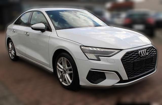 Gebraucht Audi A3 Comfort 110 PS (80 kW) 2021 Weiß metallic Limousine
