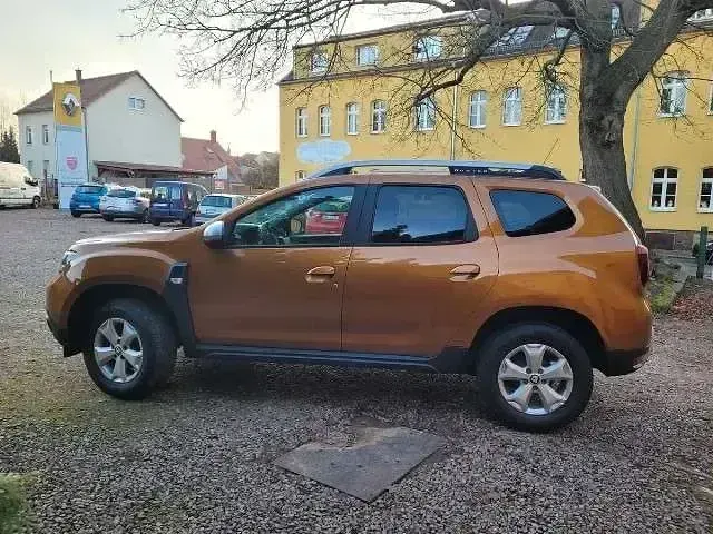 Gebraucht Dacia Duster Comfort 131 PS (96 kW) 2021 Orange SUV