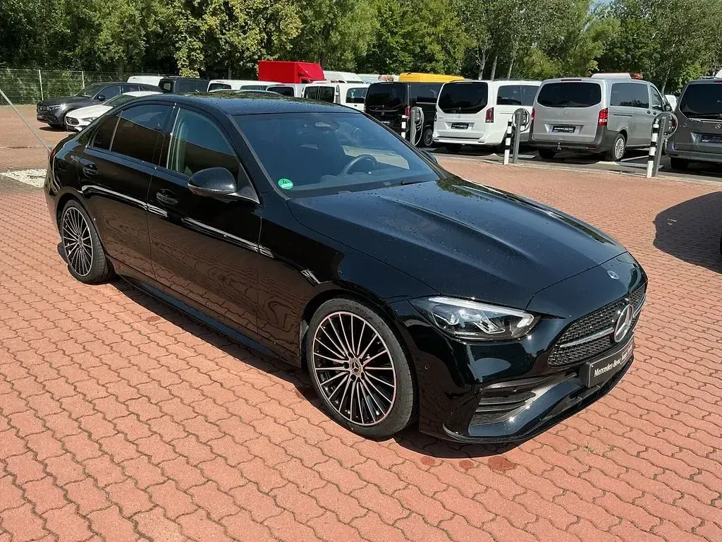 Gebraucht Mercedes C200 AMG Edition 204 PS (150 kW) 2025 Unilack schwarz Limousine