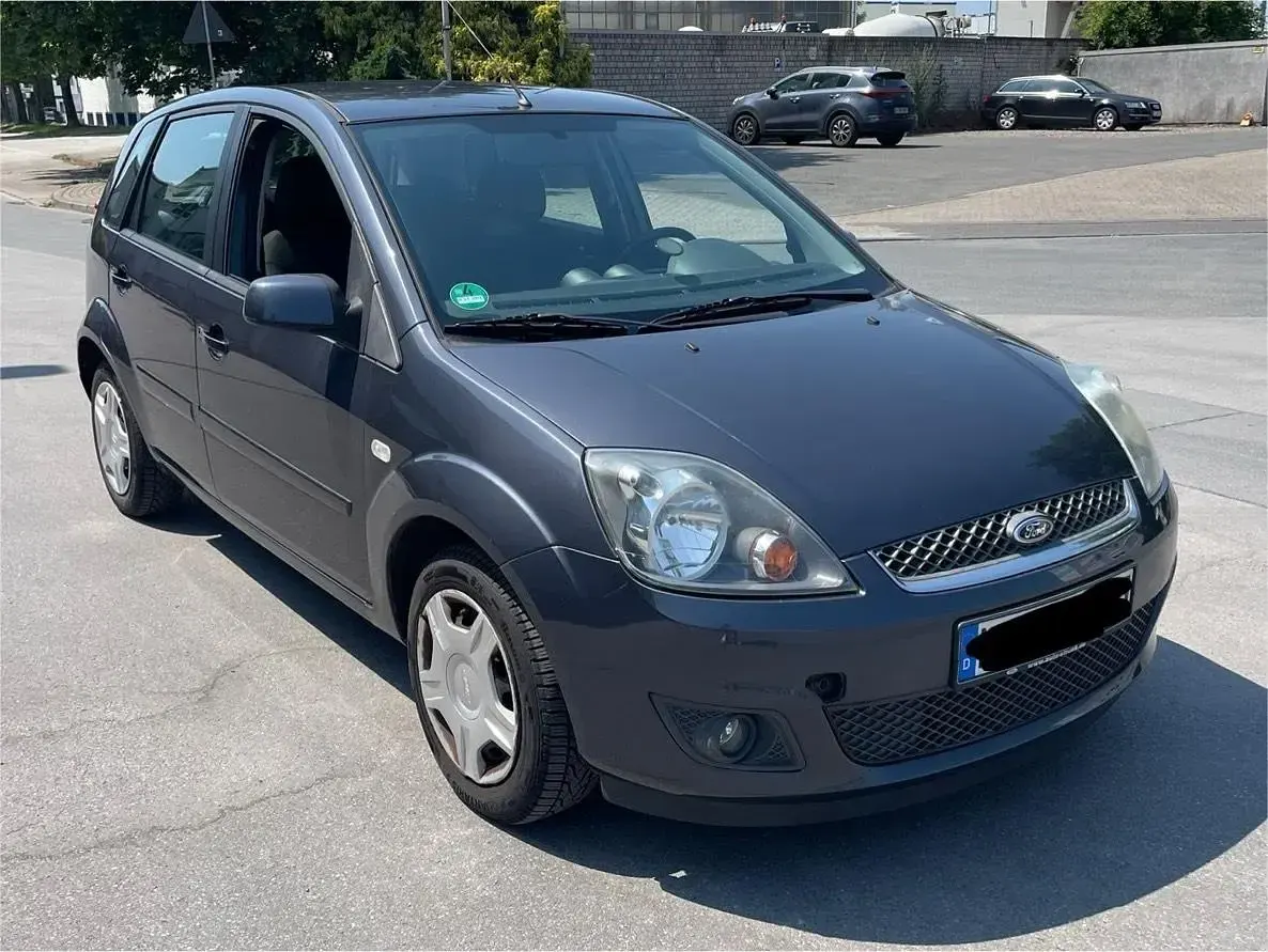 Gebraucht Ford Fiesta 75 PS (55 kW) 2008 Grau Kleinwagen