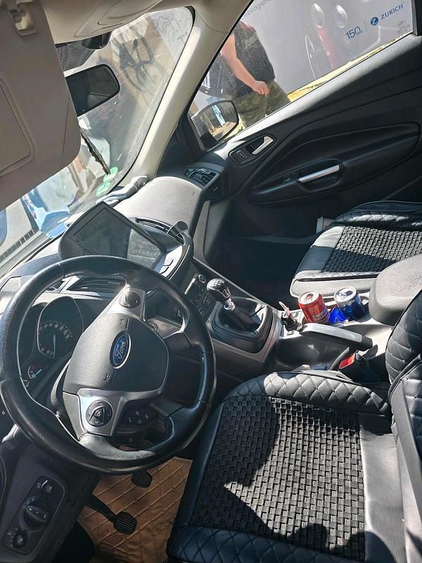 Gebraucht Ford Kuga 150 PS (110 kW) 2015 SUV