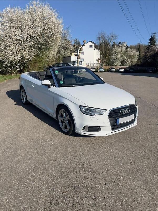 Weiß Gebraucht 2019 Audi A3 Cabriolet Ambiente Cabrio | 22.250 € - Bild 1/4