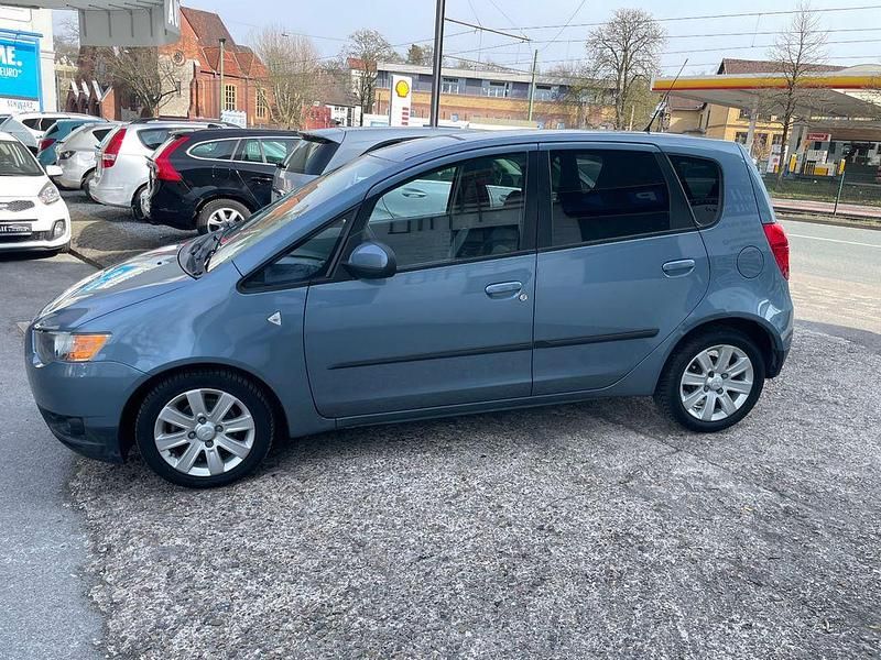 Gebraucht Mitsubishi Colt Motion 95 PS (69 kW) 2010 Blau Kleinwagen
