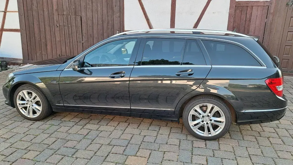 Gebraucht Mercedes C200 Avantgarde 184 PS (135 kW) 2013 Schwarz Kombi