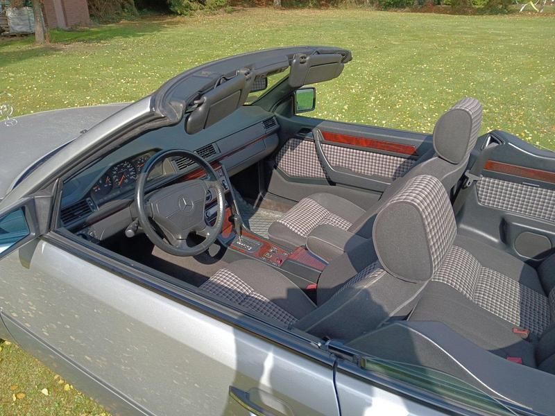 Gebraucht Mercedes E200 136 PS (100 kW) 1997 Silber Cabrio