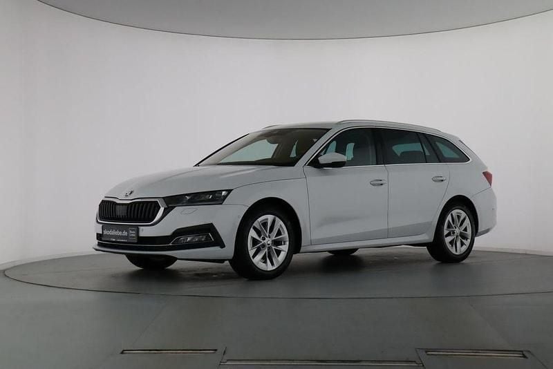 Weiß Gebraucht 2020 Skoda Octavia First Edition Kombi | 23.489 € (Etwas zu teuer) - Bild 1/4