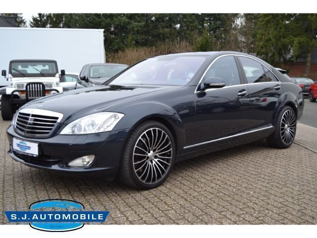 Smaragdschwarz metalliclack Gebraucht 2006 Mercedes S500 Limousine | 14.980 € (Fairer Preis) - Bild 1/4