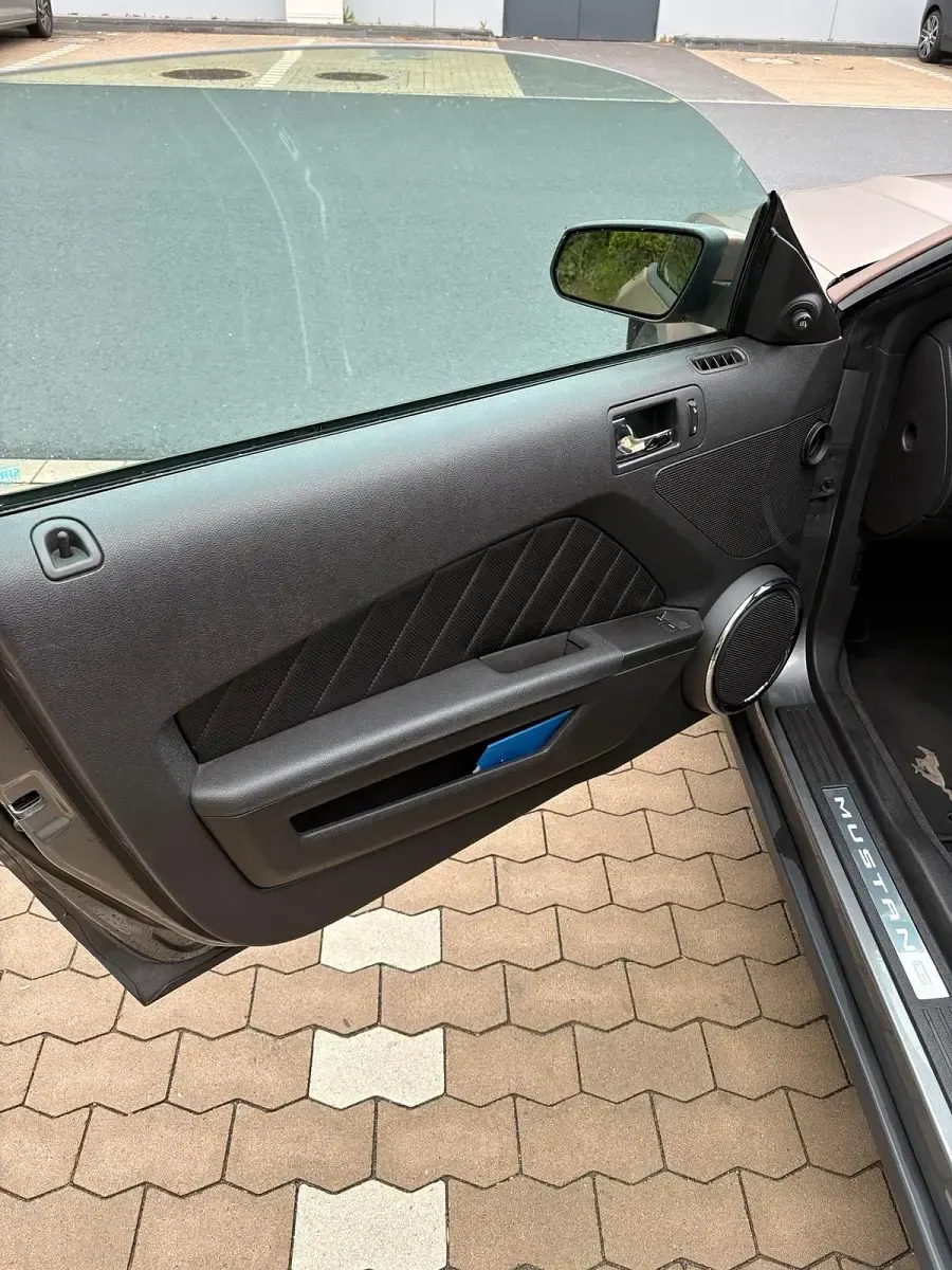 Gebraucht Ford Mustang 309 PS (227 kW) 2010 Silber Coupé