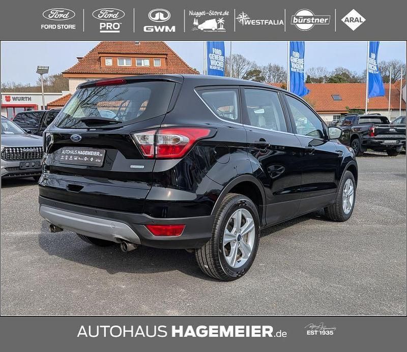 Gebraucht Ford Kuga Trend 120 PS (88 kW) 2017 Iridium schwarz mica SUV