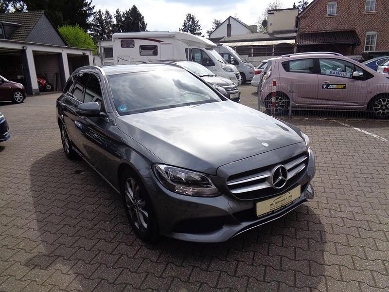 Gebraucht Mercedes C180 156 PS (114 kW) 2017 Grau Limousine