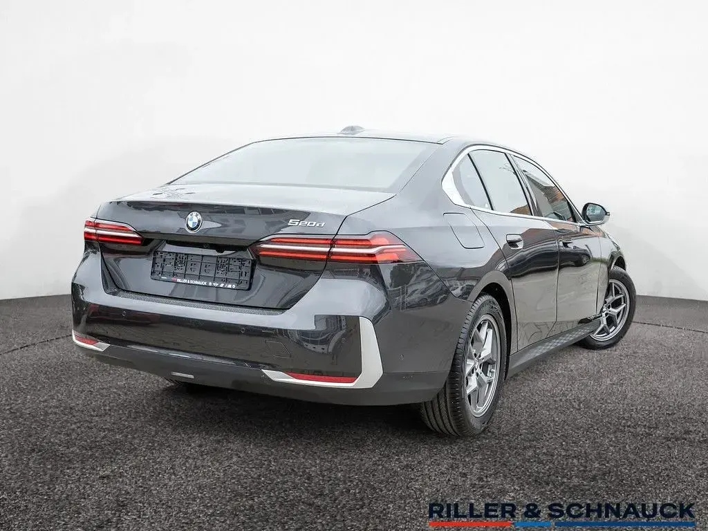 Second-hand BMW 520 197 CP (144 kW) 2025 Gri Berlinǎ