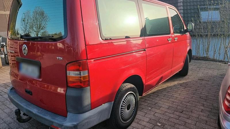 Gebraucht VW Transporter 105 PS (77 kW) 2006 Rot Van