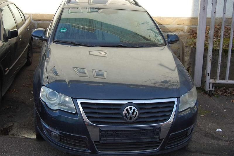 Blau Gebraucht 2008 VW Passat Kombi | 2.400 € (Fairer Preis) - Bild 1/4