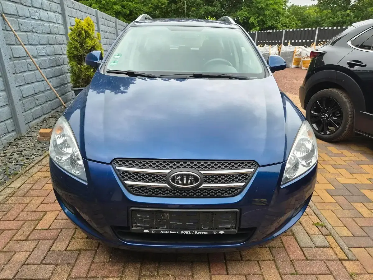 Gebraucht Kia Ceed 108 PS (79 kW) 2007 Blau Kleinwagen