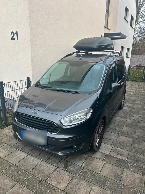 Grau Gebraucht 2015 Ford Tourneo Kombi | 6.300 € (Fairer Preis) - Bild 1/4