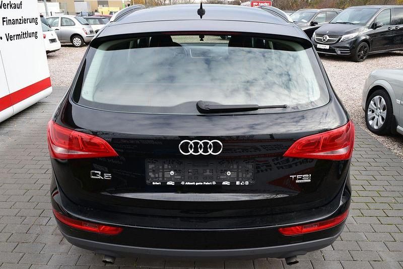 Gebraucht Audi Q5 Sport 179 PS (131 kW) 2010 Schwarz SUV