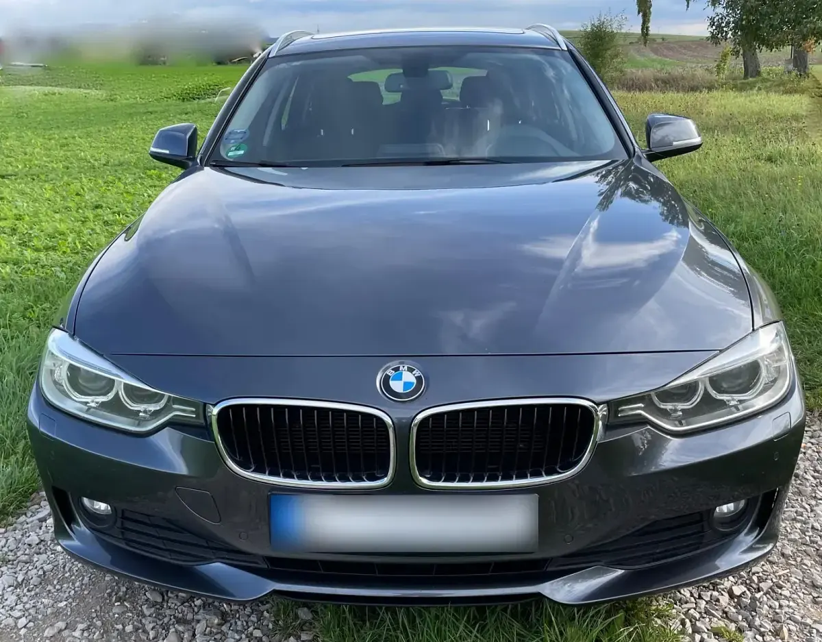 Gebraucht BMW 320 184 PS (135 kW) 2012 Grau Kombi