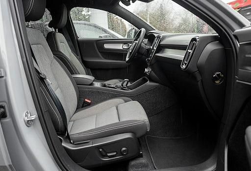 Gebraucht Volvo XC40 Plus 197 PS (144 kW) 2024 Grau SUV