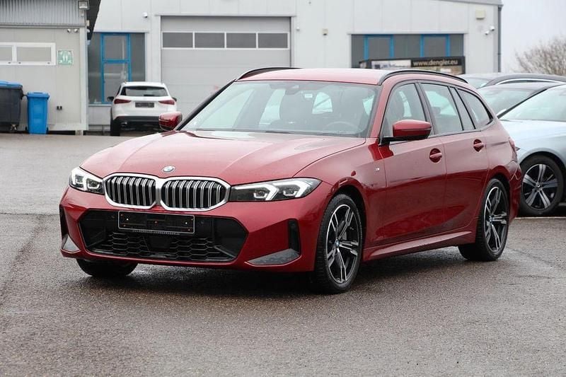 Gebraucht BMW 330 M Sport 245 PS (180 kW) 2025 Rot Kombi