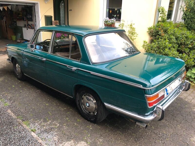 Grün Gebraucht 1970 BMW 2000 Limousine | 10.800 € - Bild 1/4