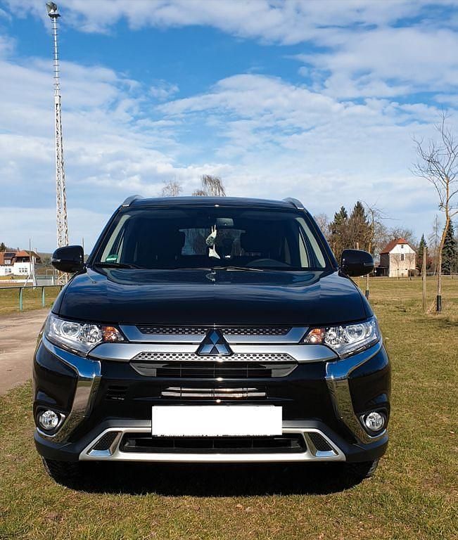 Gebraucht Mitsubishi Outlander Edition 150 PS (110 kW) 2020 Schwarz SUV