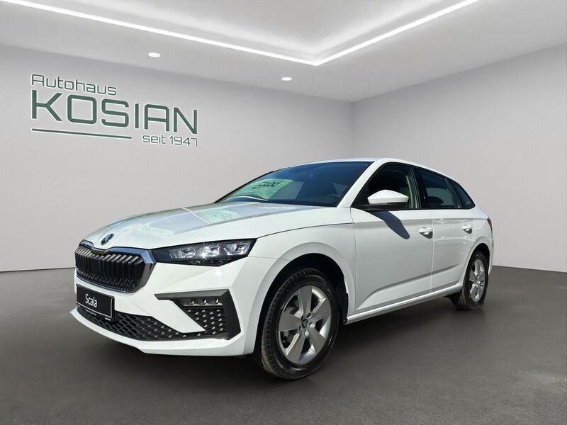 Weiß Neu 2025 Skoda Scala Essence Kleinwagen | 23.890 € (Teuer) - Bild 1/4