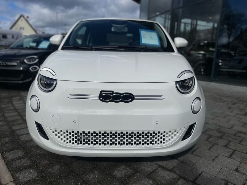 Gebraucht Fiat 500e 86 kW (118 PS) 2023 Weiß