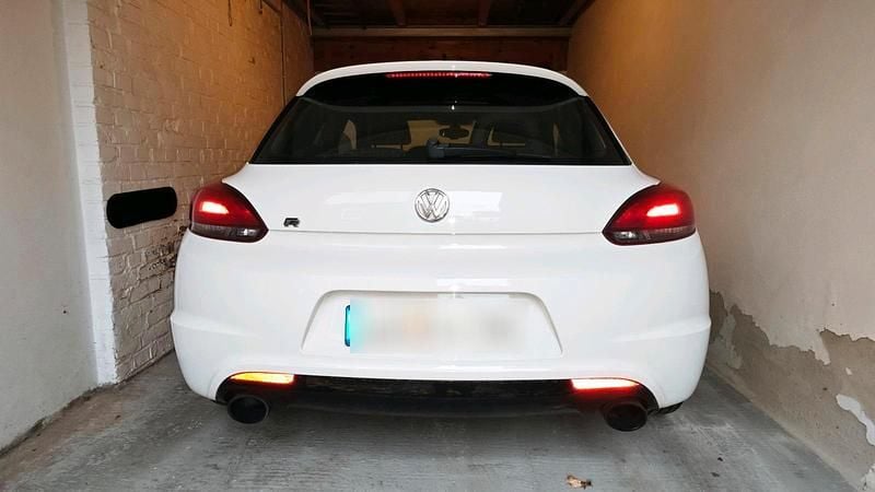 Weiß Gebraucht 2011 VW Scirocco R Coupé | 12.500 € (Fairer Preis) - Bild 1/4