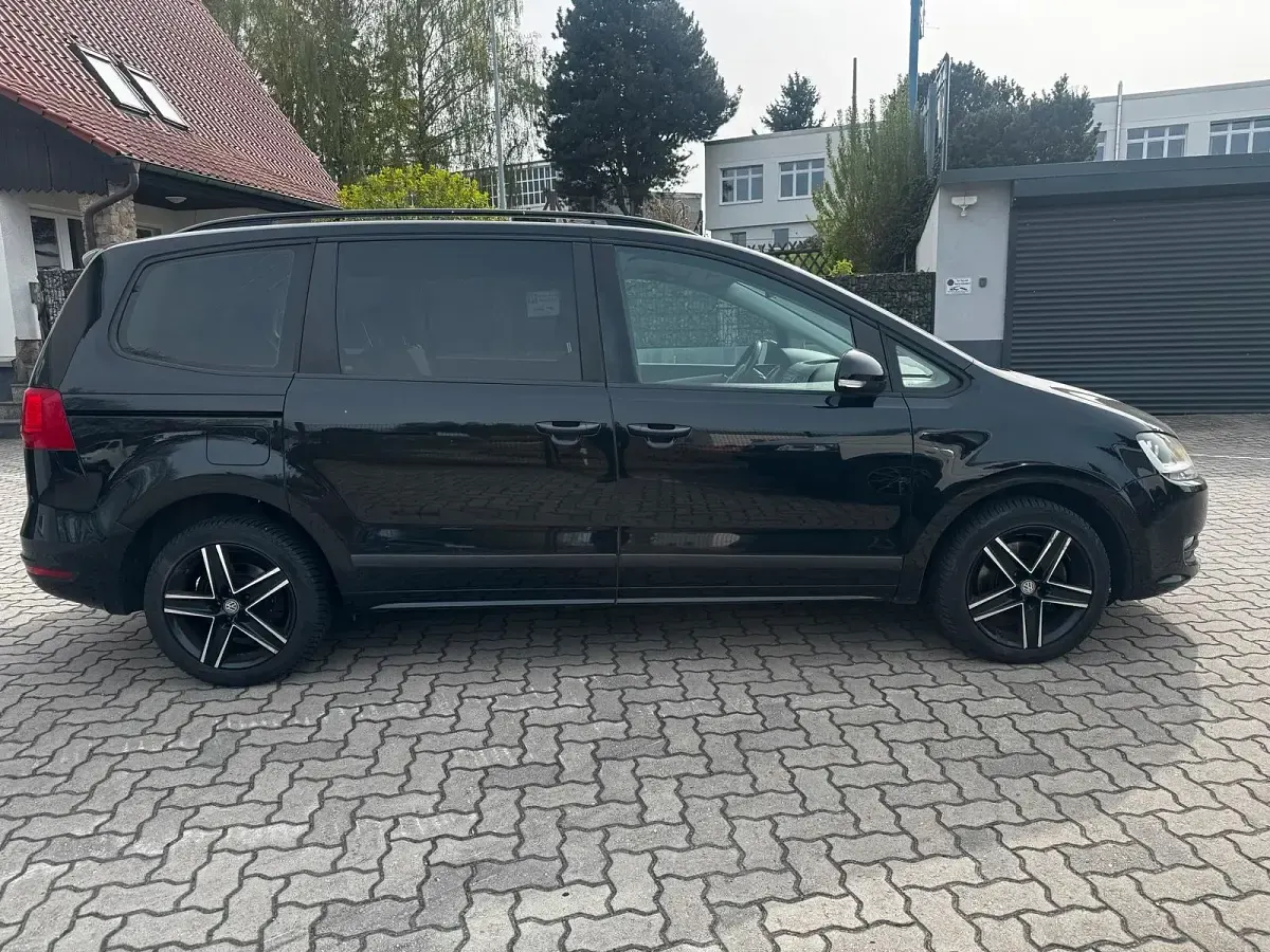 Gebraucht VW Sharan 140 PS (102 kW) 2011 Schwarz Van / Kleinbus