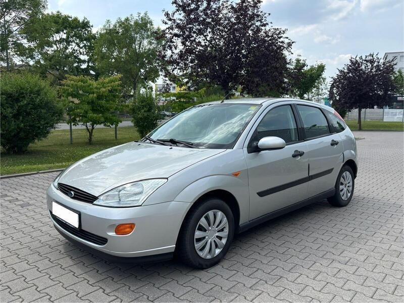 Silber Gebraucht 2001 Ford Focus Limousine | 990 € (Guter Preis) - Bild 1/4