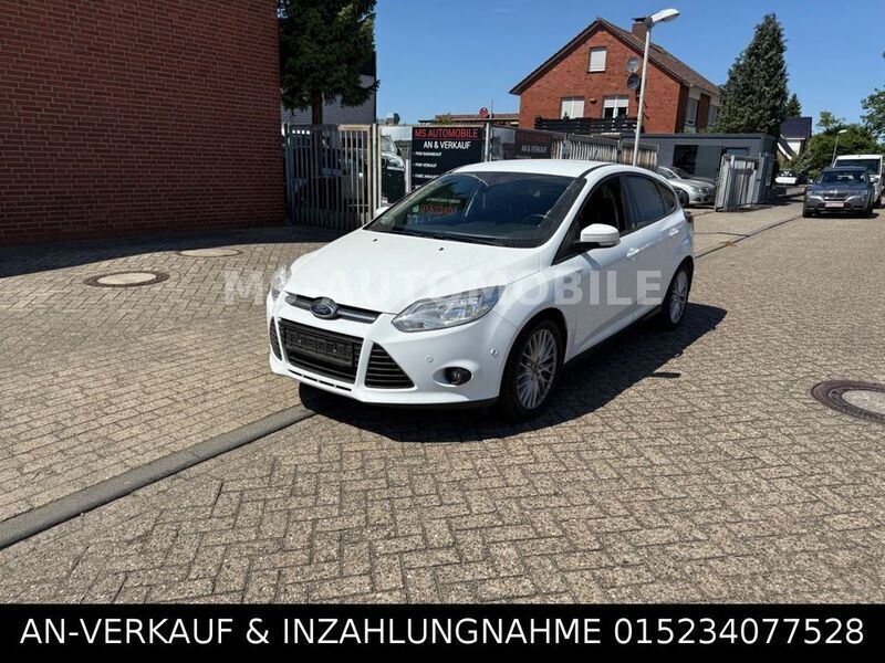 Weiß Gebraucht 2014 Ford Focus Limousine | 4.650 € (Superpreis) - Bild 1/4