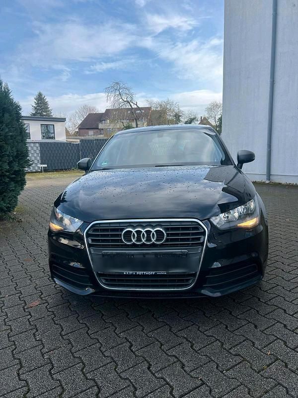 Schwarz Gebraucht 2012 Audi A1 Limousine | 4.999 € (Guter Preis) - Bild 1/4