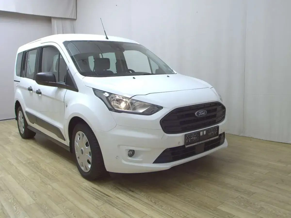 Używany Ford Transit Trend 101 KM (74 kW) 2020 Biały Kombi